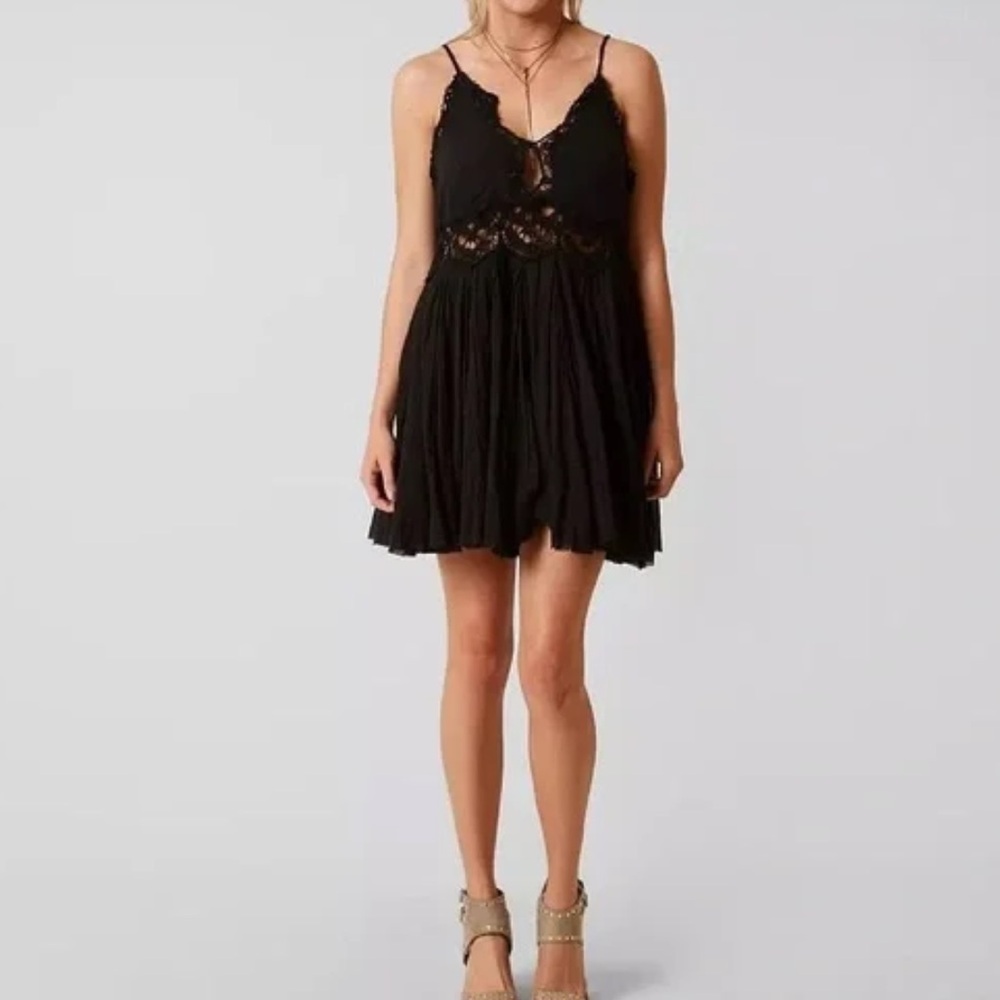 FREE PEOPLE ONE black pace mini dress size XS slip dress tunic adjustable straps